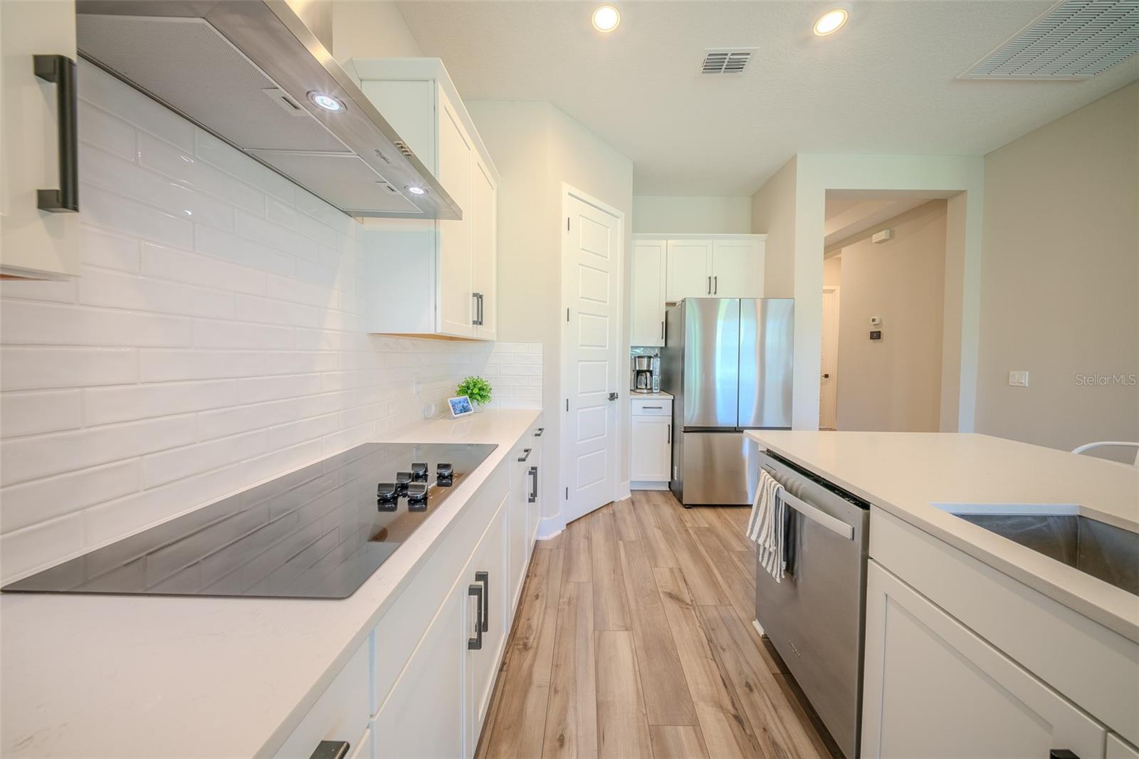 SILVERLEAF RESERVE/HAMLIN PH 2 - Residential Lease