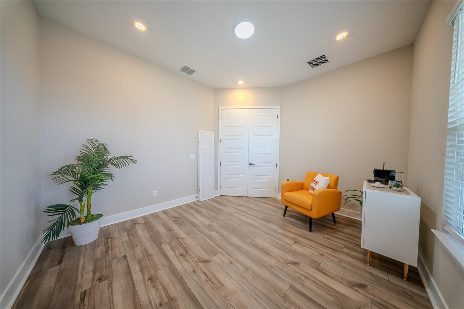 SILVERLEAF RESERVE/HAMLIN PH 2 - Residential Lease