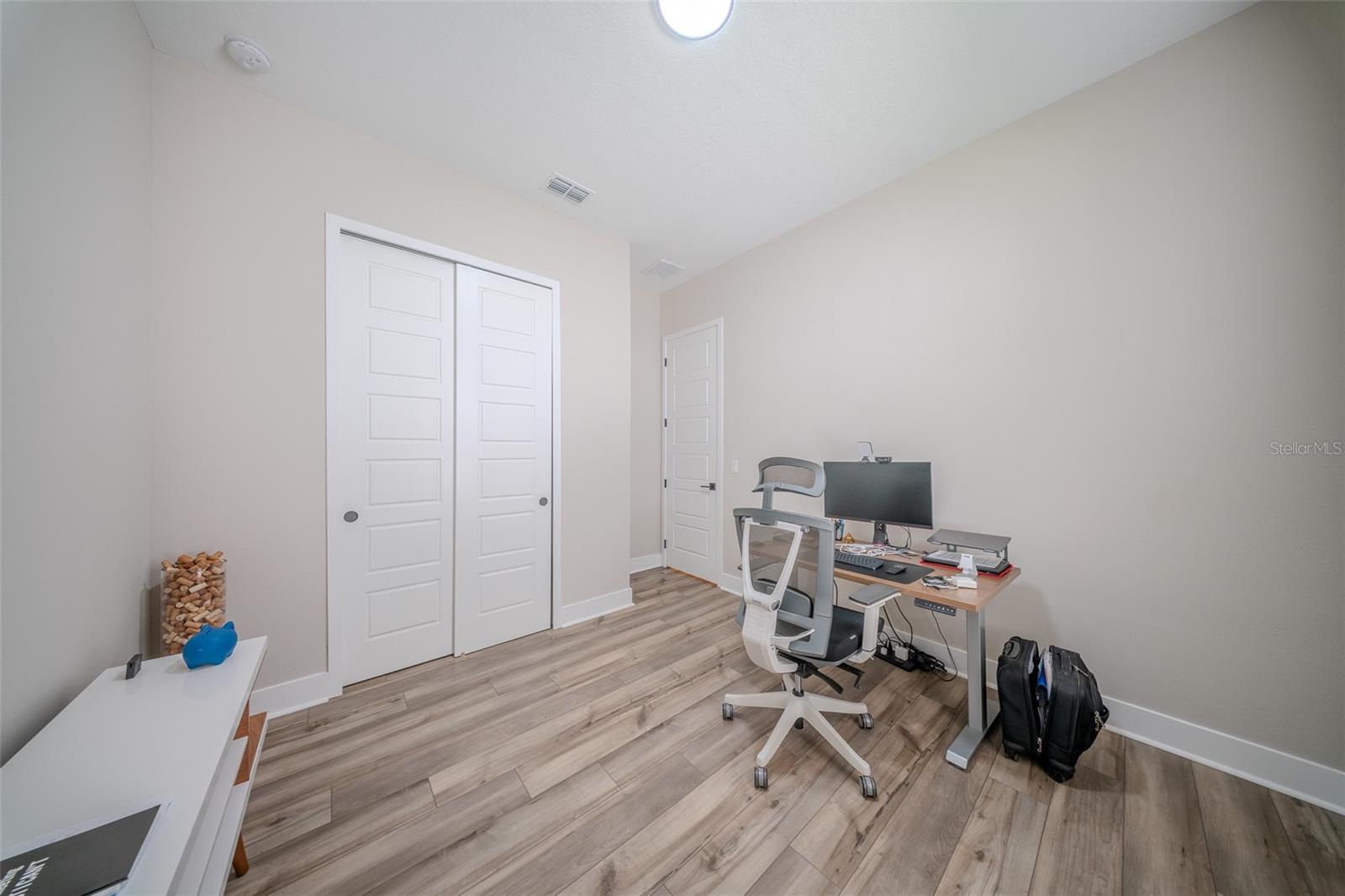 SILVERLEAF RESERVE/HAMLIN PH 2 - Residential Lease