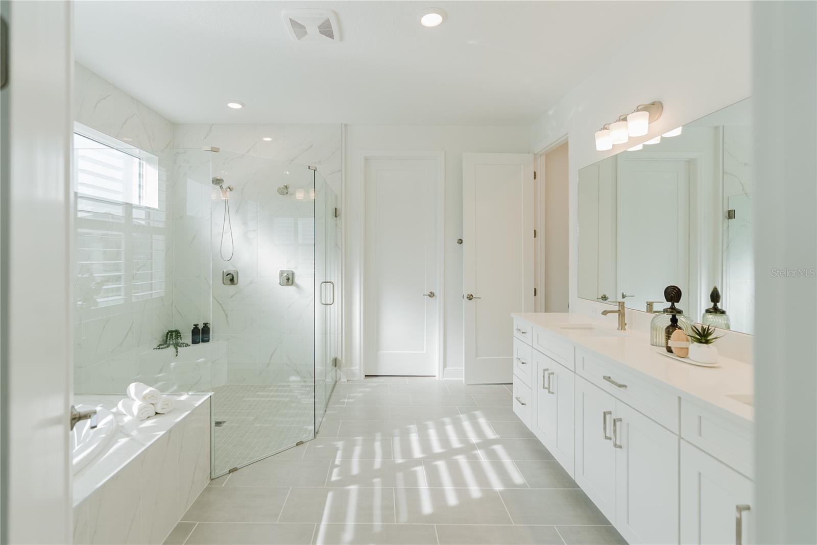 SWEETWATER AT LAKEWOOD RANCH PH I & II - Residential