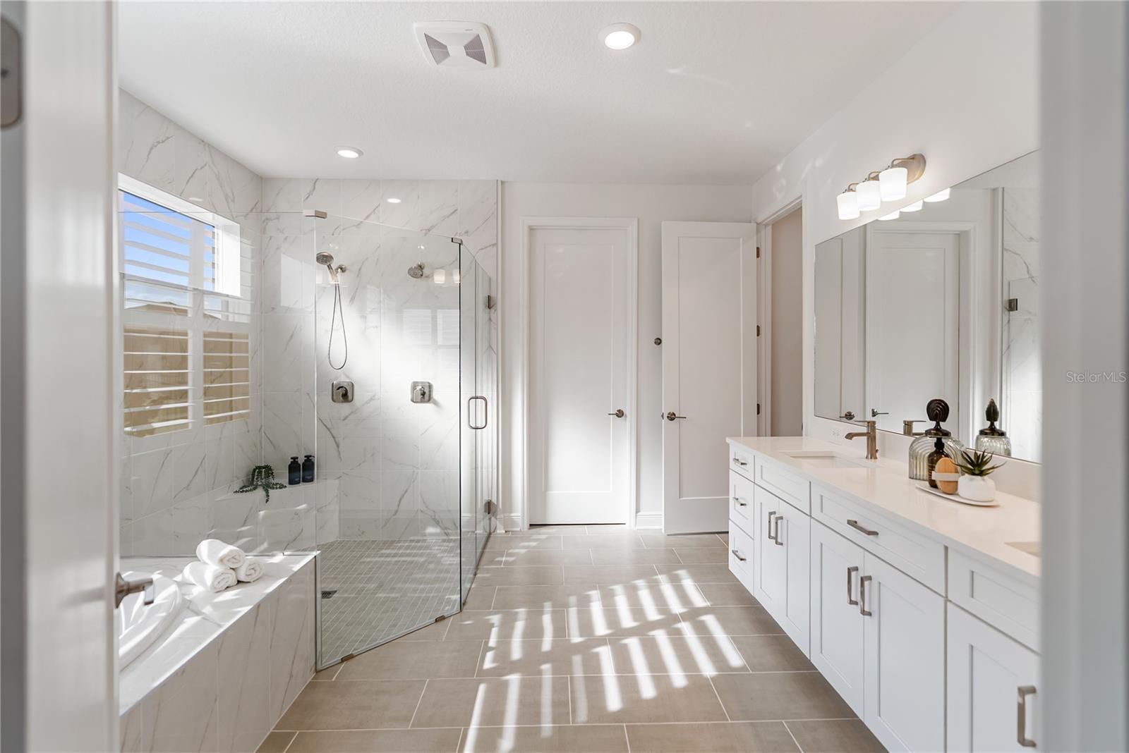 SWEETWATER AT LAKEWOOD RANCH PH I & II - Residential