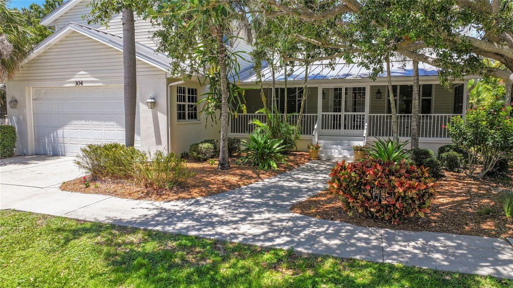 Photo of 304 Tortuga Drive, Nokomis, FL 34275 (MLS # N6140043)