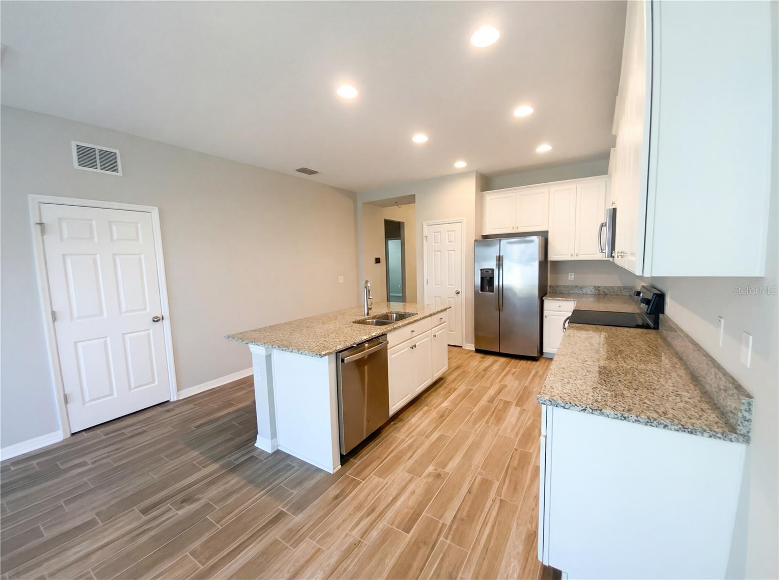 EPPERSON RANCH SOUTH PH 3B - Residential