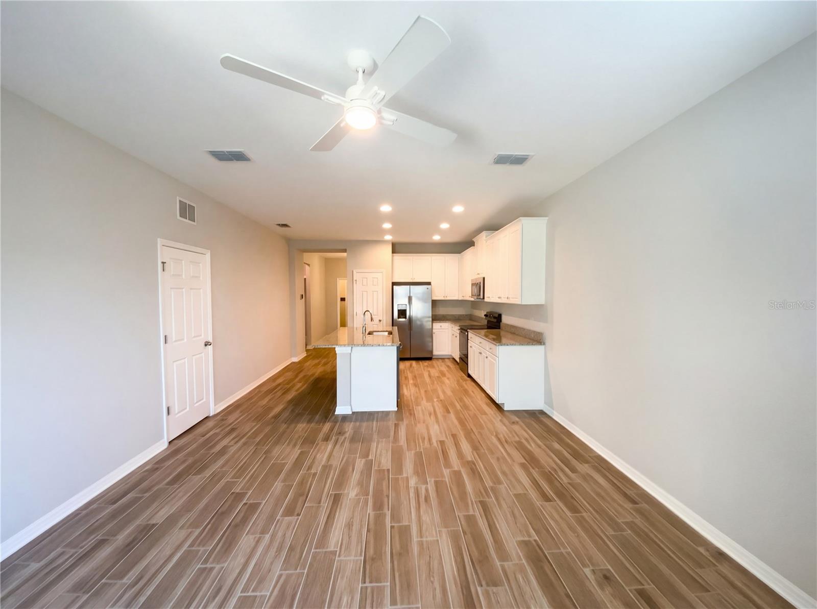 EPPERSON RANCH SOUTH PH 3B - Residential