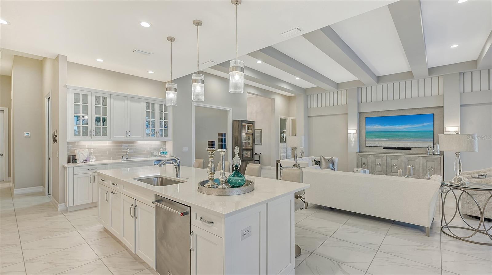 COUNTRY CLUB EAST AT LAKEWD RNCH YY1-4 - Residential