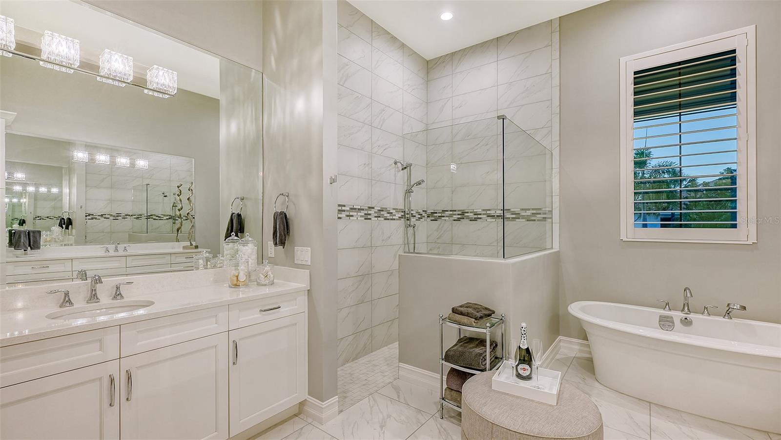 COUNTRY CLUB EAST AT LAKEWD RNCH YY1-4 - Residential