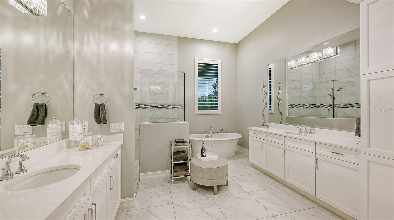 COUNTRY CLUB EAST AT LAKEWD RNCH YY1-4 - Residential