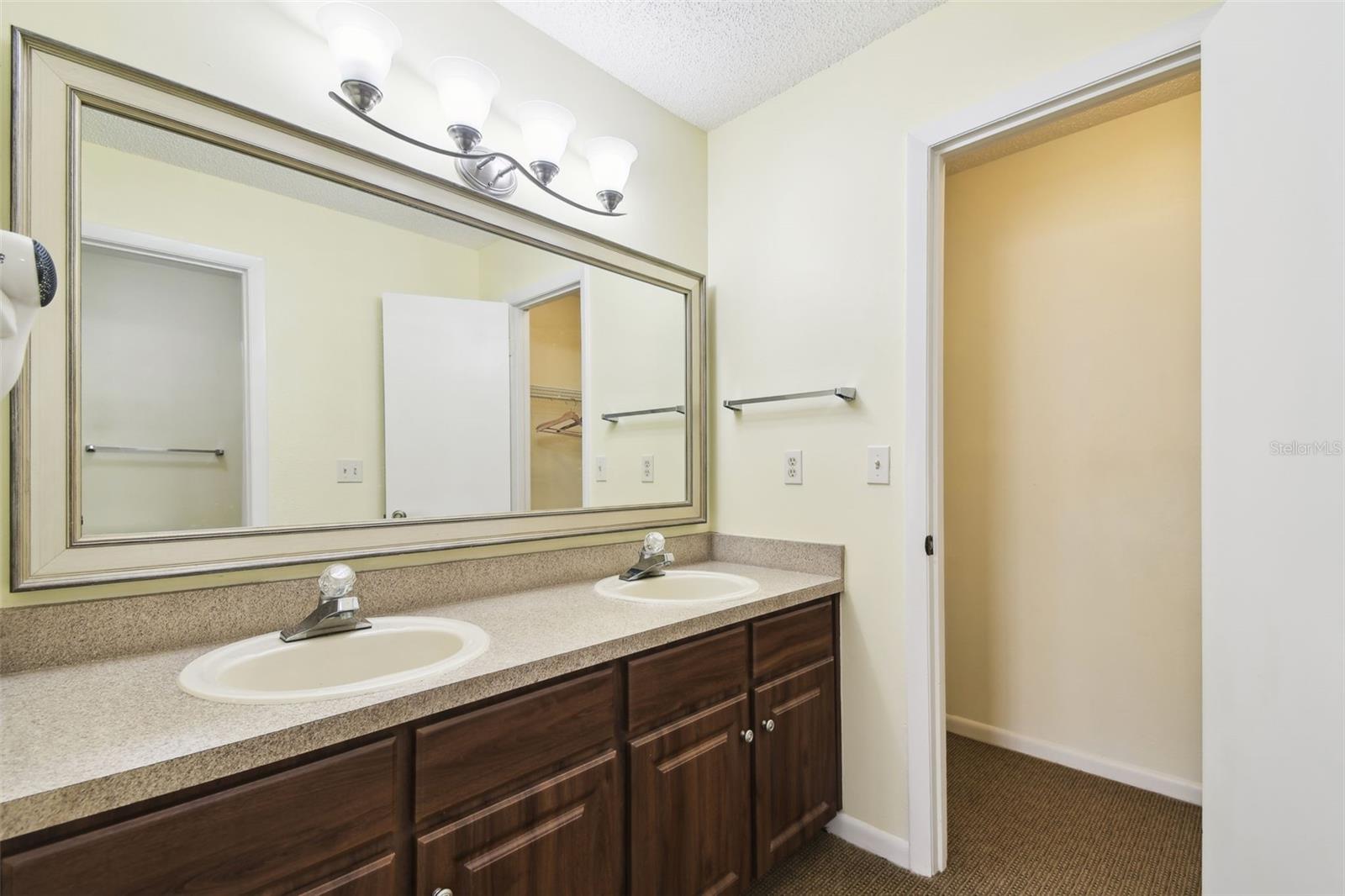 MEADOW OAKS A CONDO - Residential