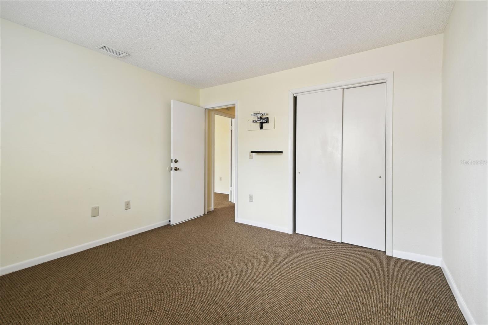 MEADOW OAKS A CONDO - Residential