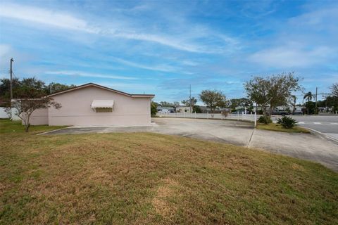 A home in SEMINOLE