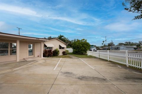 A home in SEMINOLE