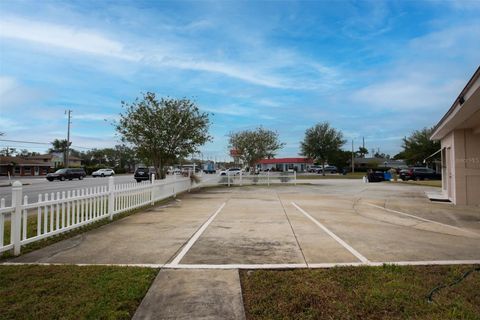 A home in SEMINOLE