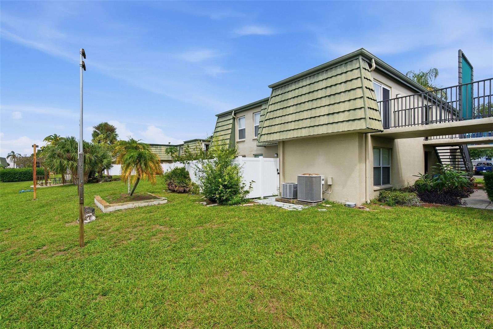 1799 N HIGHLAND AVENUE 163