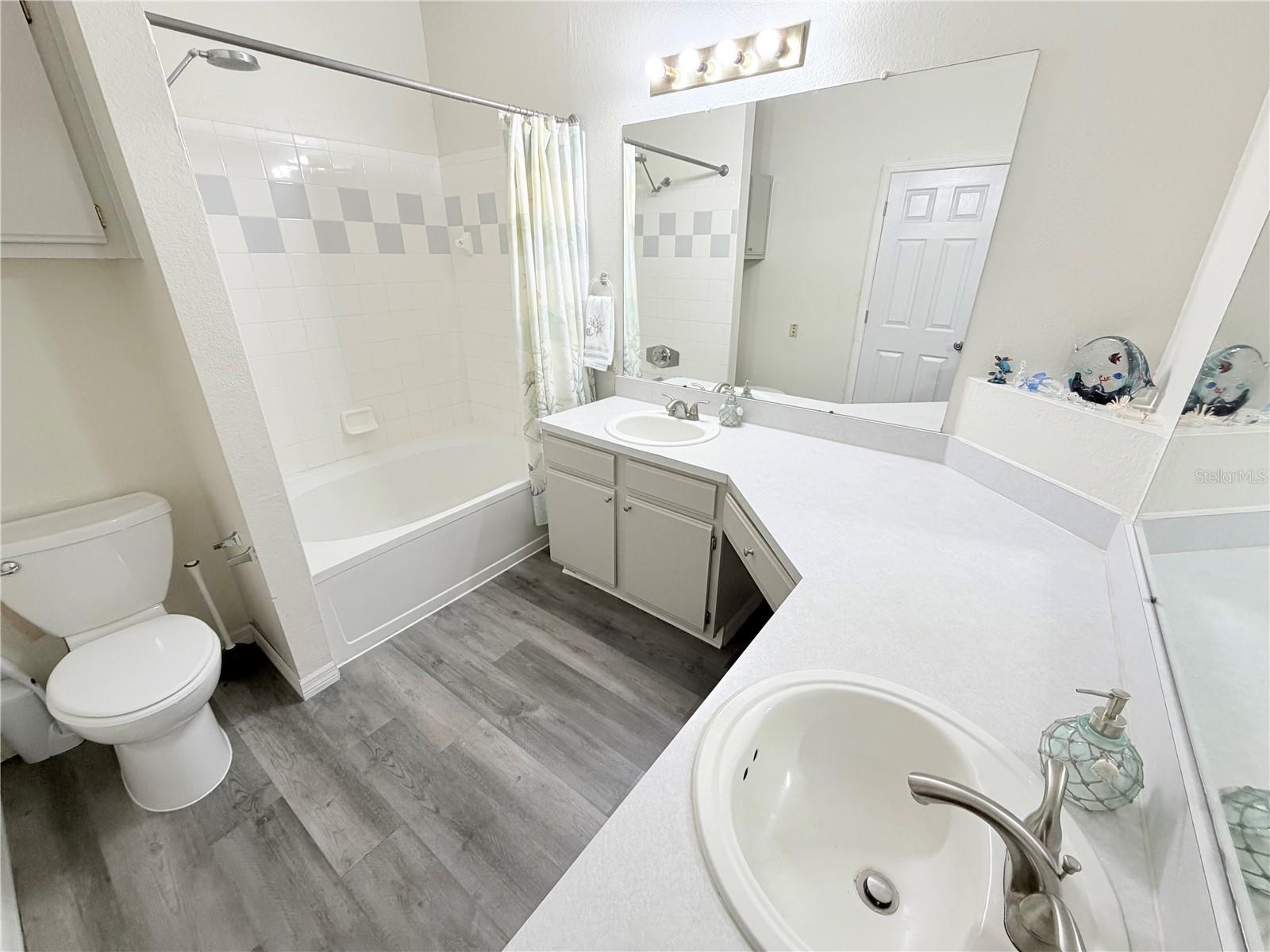 GRAND RESERVE CONDO - Residential