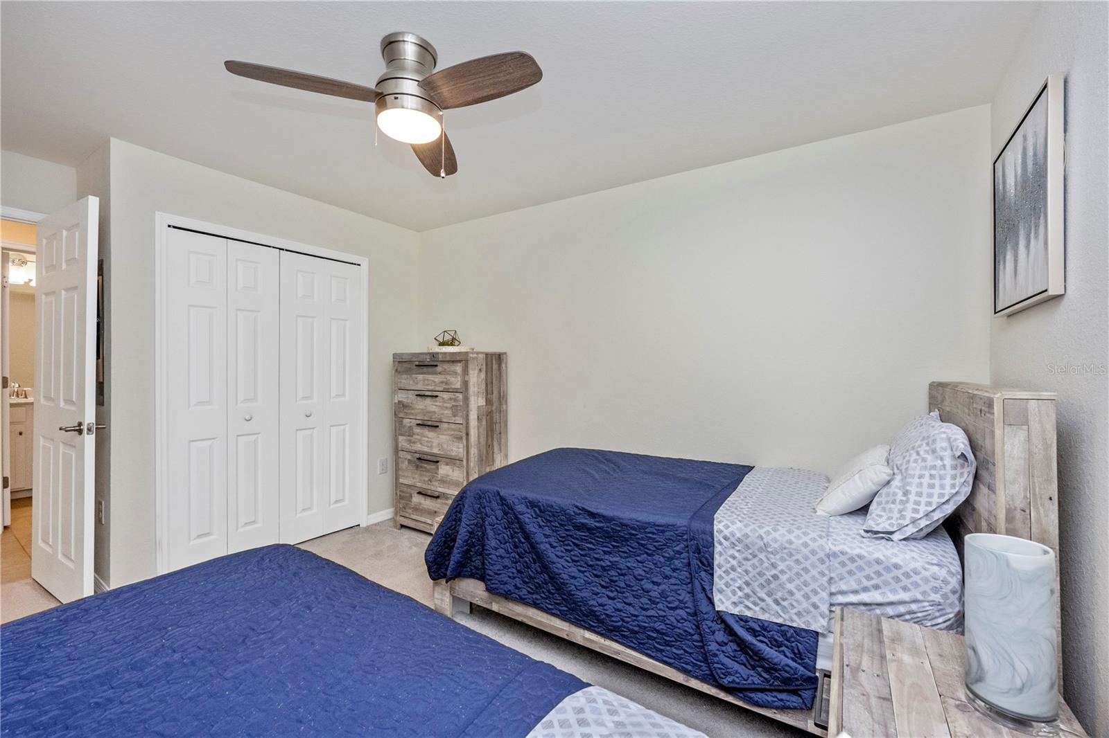 LAKEWOOD NATIONAL - Residential