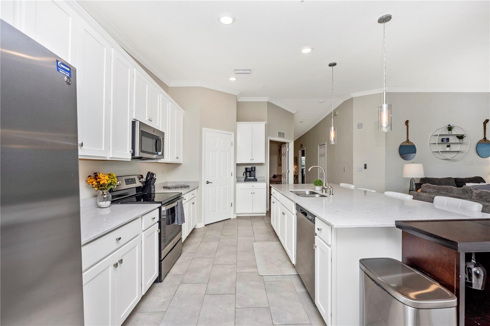 LAKEWOOD NATIONAL - Residential