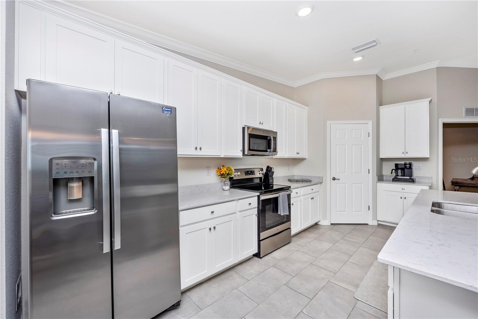 LAKEWOOD NATIONAL - Residential