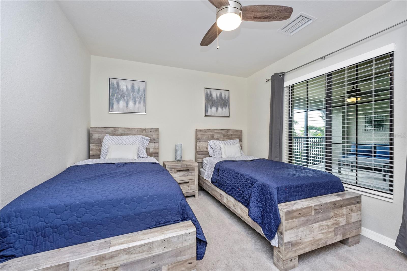 LAKEWOOD NATIONAL - Residential