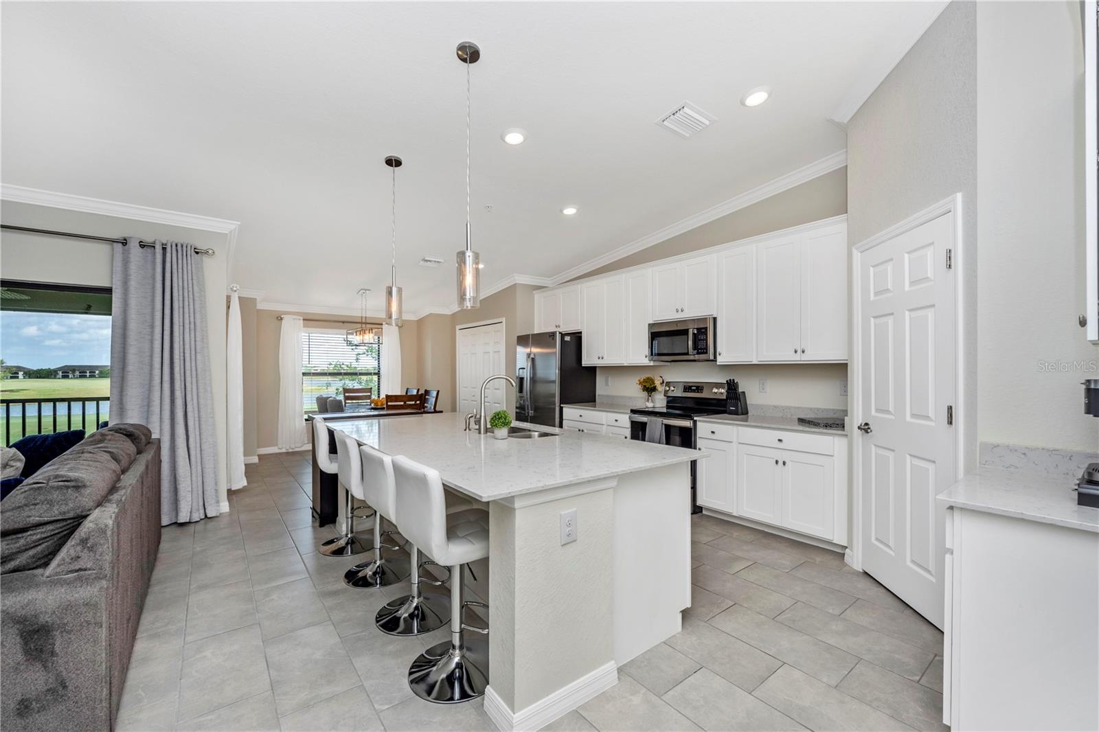 LAKEWOOD NATIONAL - Residential