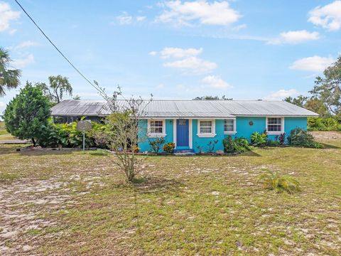 Photo of 40832 River Road, Dade City, FL 33525 (MLS # TB8430139) Photo of 40832 River Road, Dade City, FL 33525 (MLS # TB8430139)