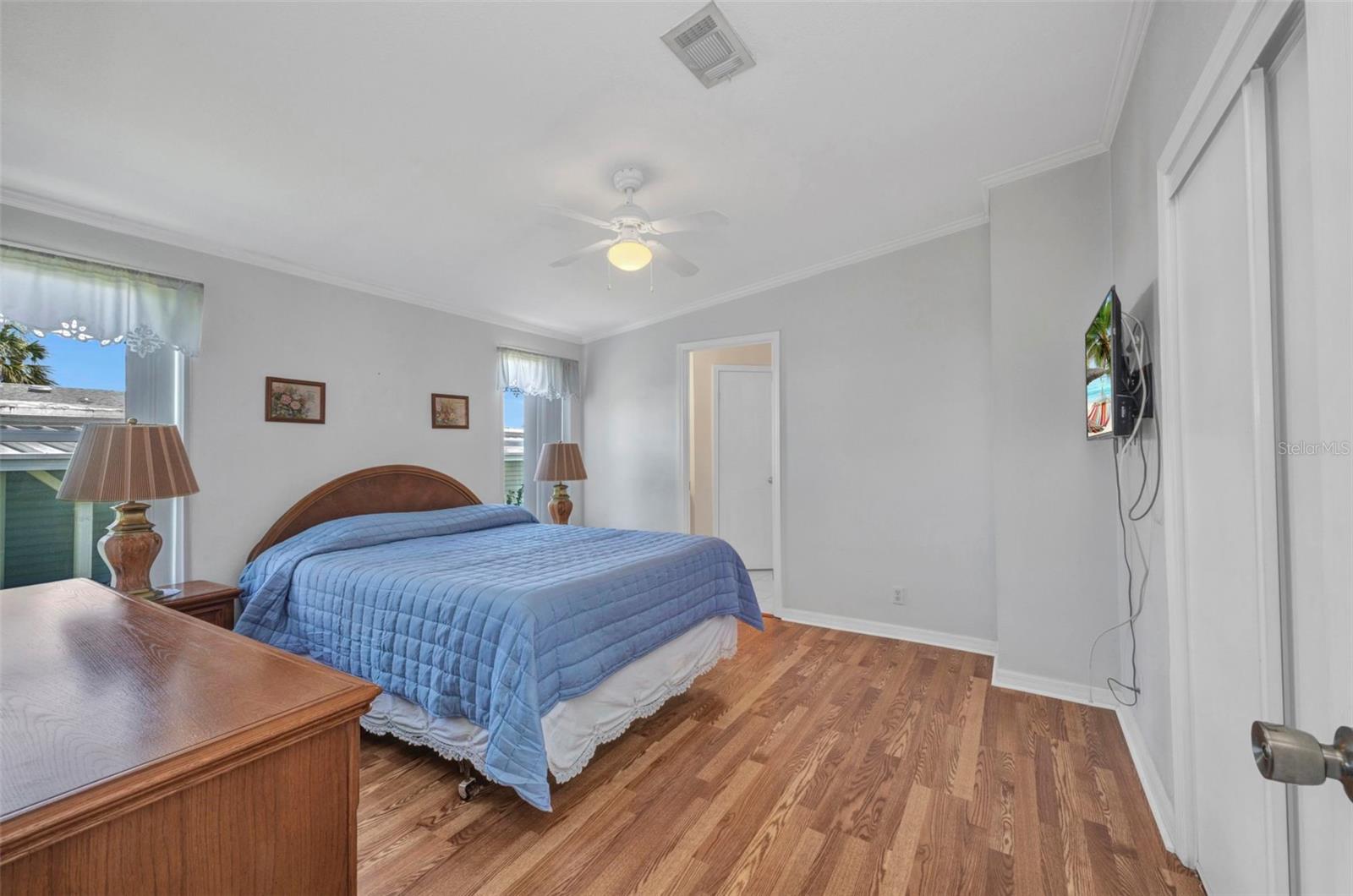 HOLIDAY PARK - Residential