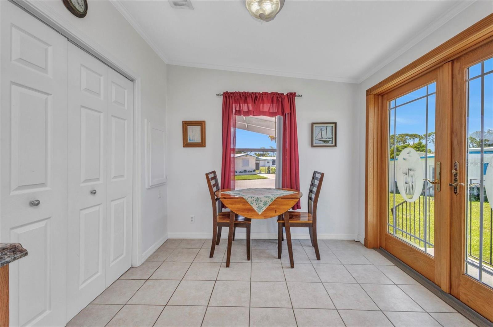 HOLIDAY PARK - Residential