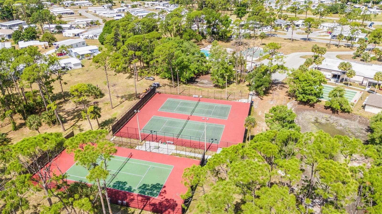 HOLIDAY PARK - Residential