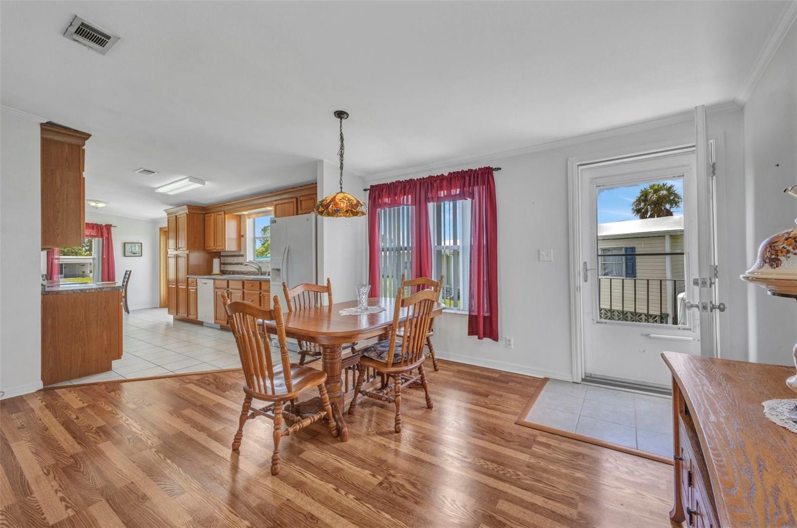 HOLIDAY PARK - Residential