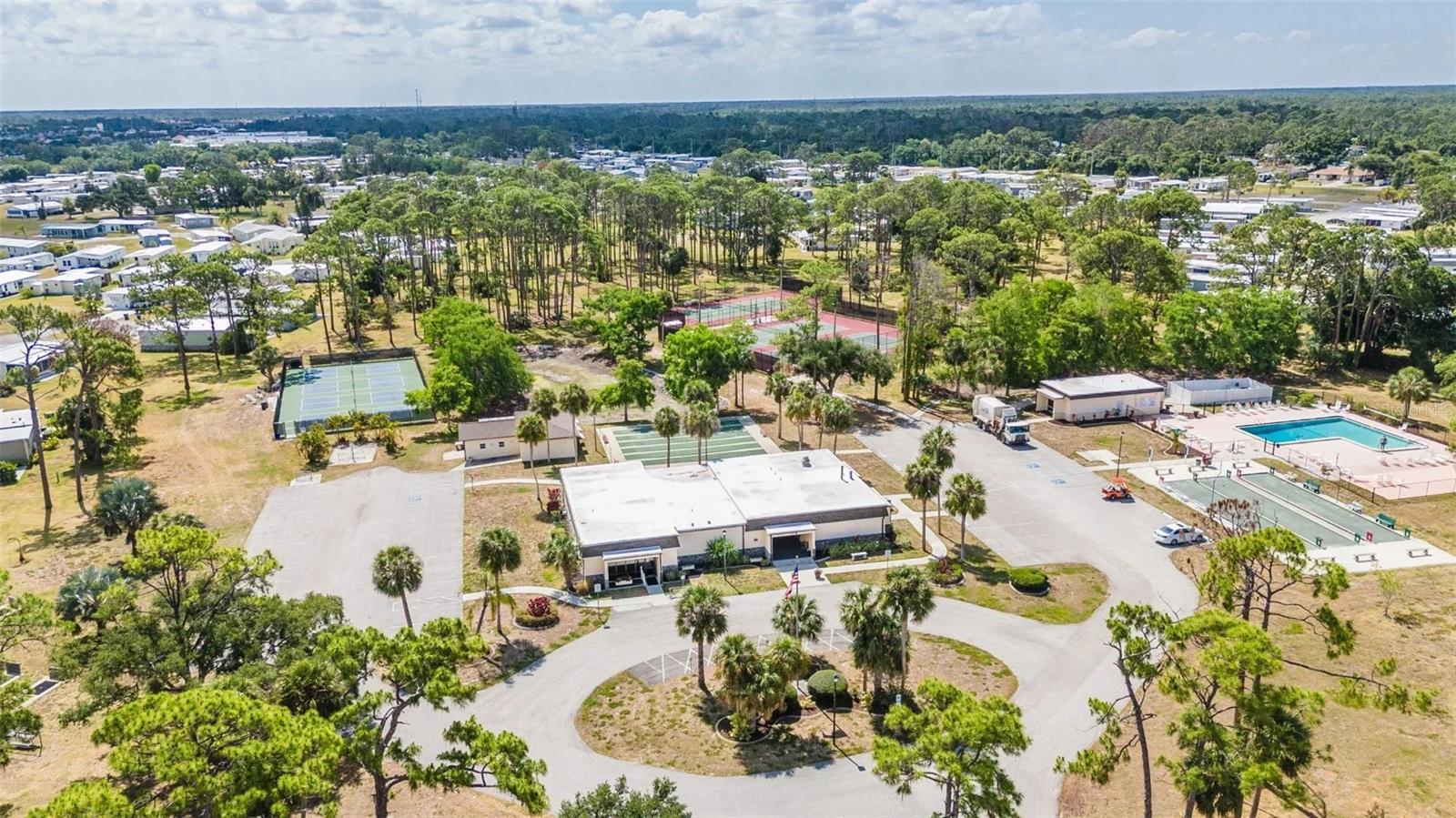 HOLIDAY PARK - Residential