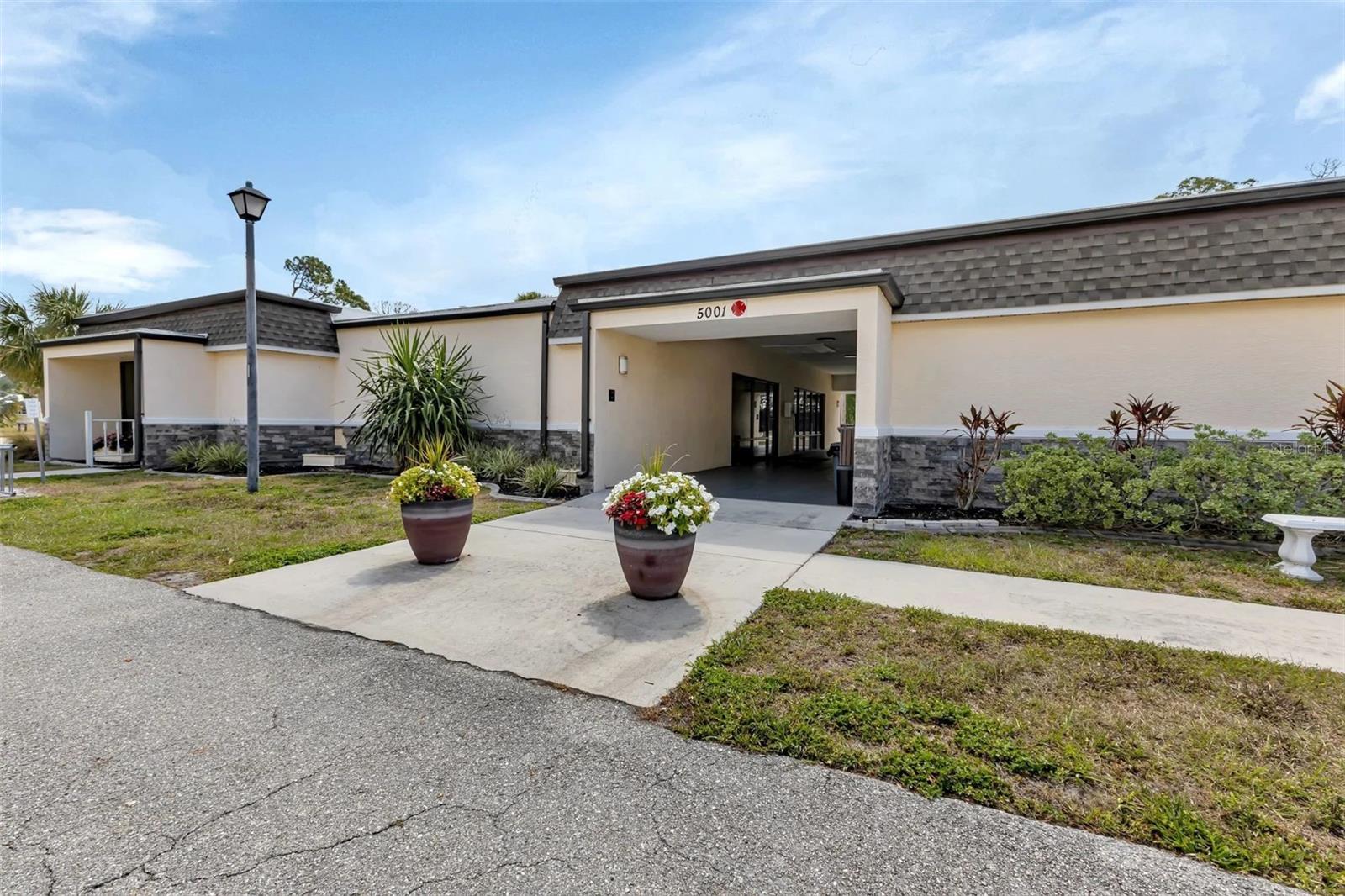 HOLIDAY PARK - Residential