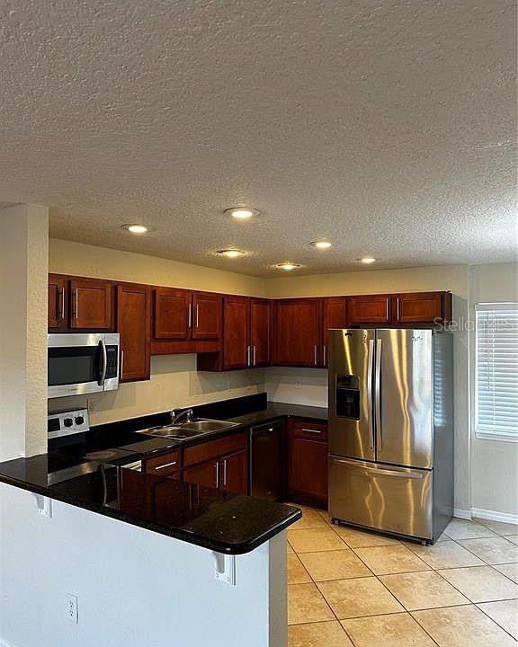 METRO/MICHIGAN PARK CONDO - Residential
