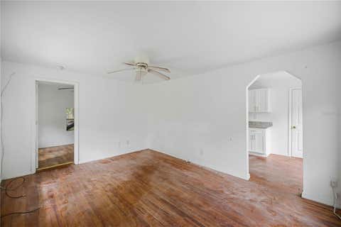 Tiny photo for 818 NE 9th Avenue, Ocala, FL 34470 (MLS # OM726494)