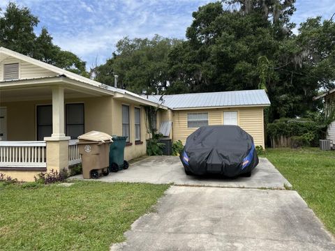 Tiny photo for 818 NE 9th Avenue, Ocala, FL 34470 (MLS # OM726494)