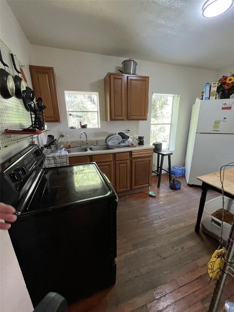 Tiny photo for 818 NE 9th Avenue, Ocala, FL 34470 (MLS # OM726494)
