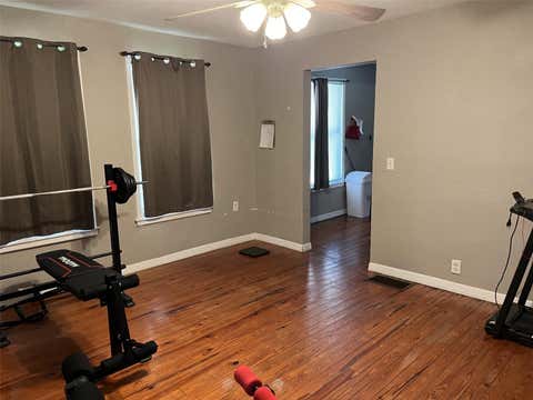 Tiny photo for 818 NE 9th Avenue, Ocala, FL 34470 (MLS # OM726494)
