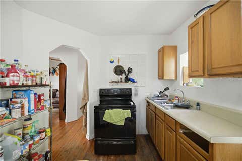 Tiny photo for 818 NE 9th Avenue, Ocala, FL 34470 (MLS # OM726494)