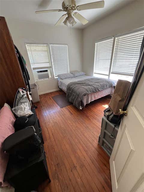 Tiny photo for 818 NE 9th Avenue, Ocala, FL 34470 (MLS # OM726494)