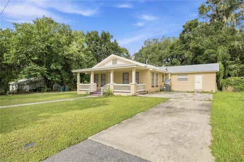 Tiny photo for 818 NE 9th Avenue, Ocala, FL 34470 (MLS # OM726494)
