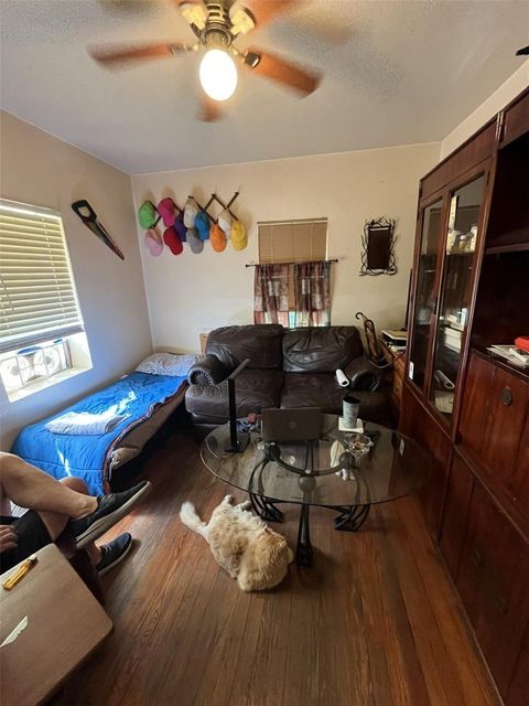 Tiny photo for 818 NE 9th Avenue, Ocala, FL 34470 (MLS # OM726494)