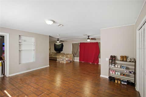 Tiny photo for 818 NE 9th Avenue, Ocala, FL 34470 (MLS # OM726494)