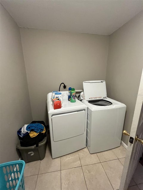 Tiny photo for 818 NE 9th Avenue, Ocala, FL 34470 (MLS # OM726494)