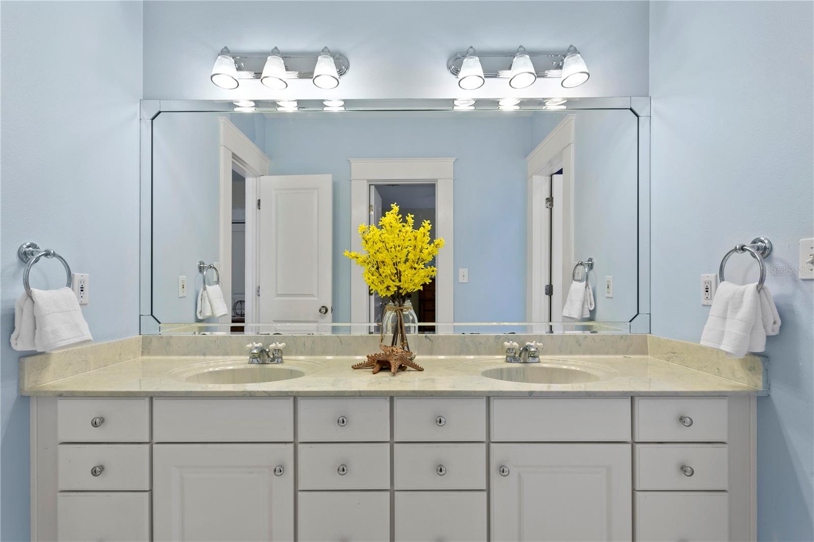 NORTH NEW SUBURB BEAUTIFUL - Residential