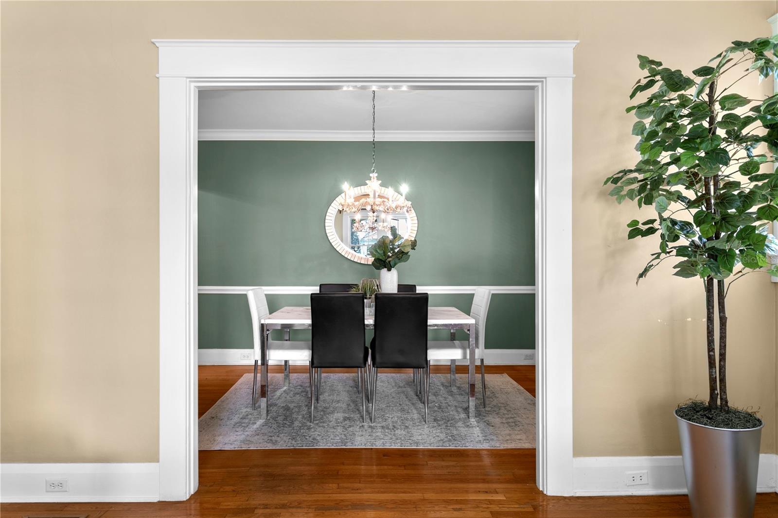 NORTH NEW SUBURB BEAUTIFUL - Residential