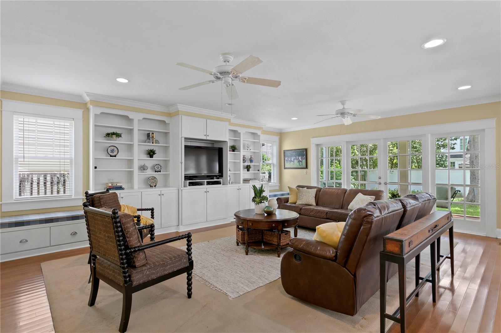 NORTH NEW SUBURB BEAUTIFUL - Residential