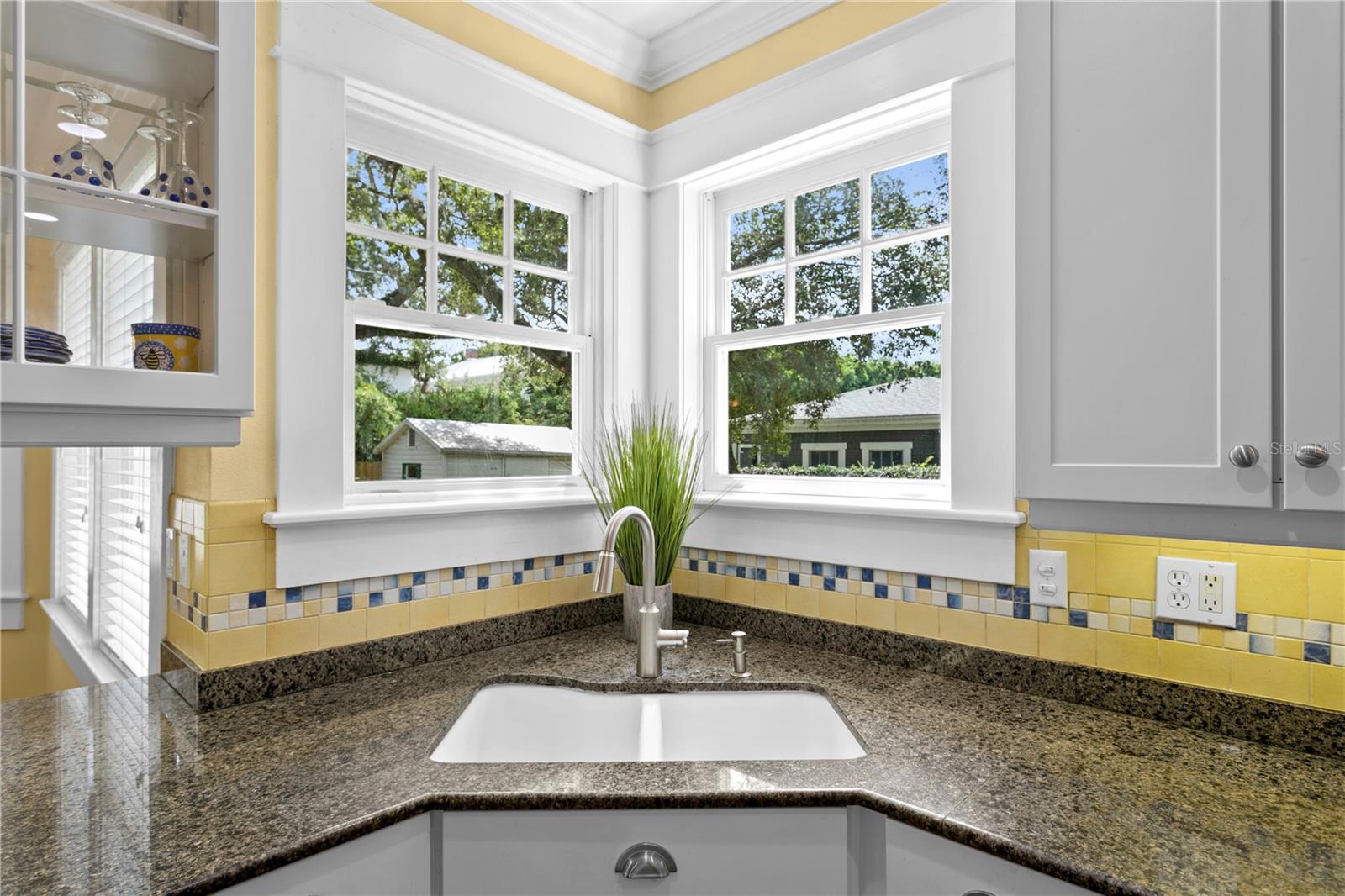 NORTH NEW SUBURB BEAUTIFUL - Residential