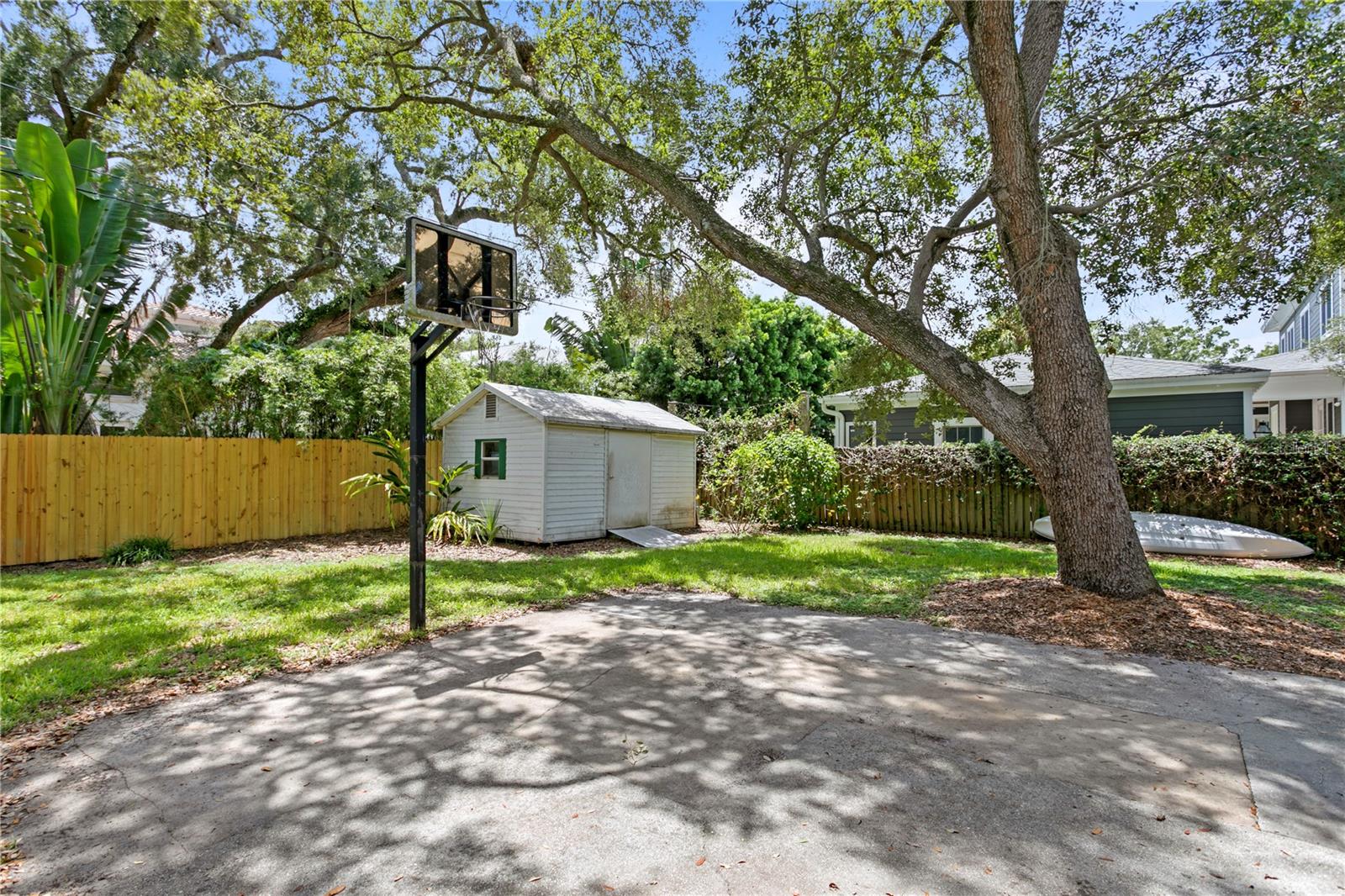 NORTH NEW SUBURB BEAUTIFUL - Residential