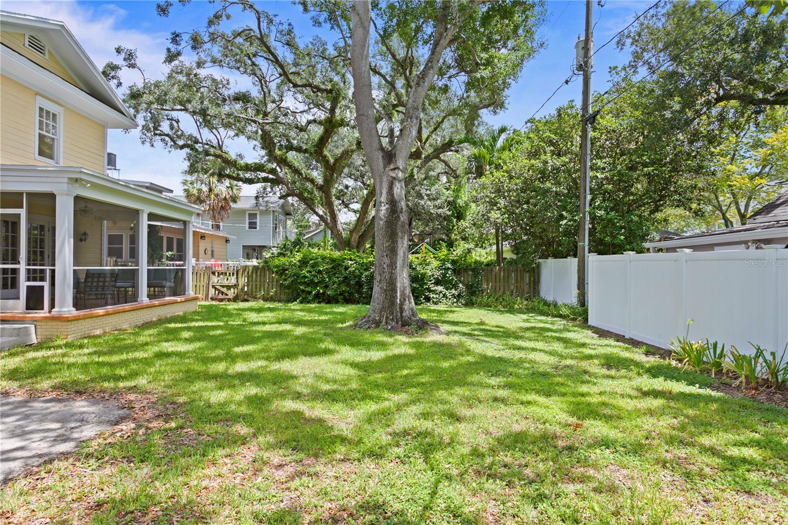 NORTH NEW SUBURB BEAUTIFUL - Residential