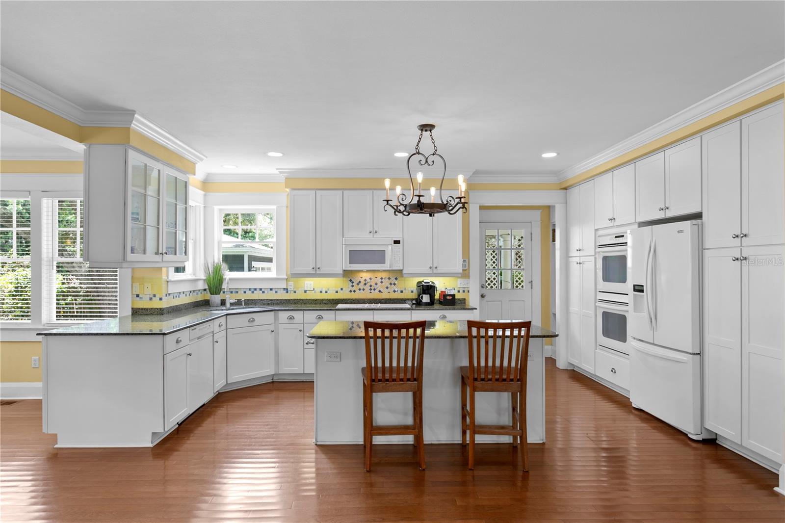 NORTH NEW SUBURB BEAUTIFUL - Residential