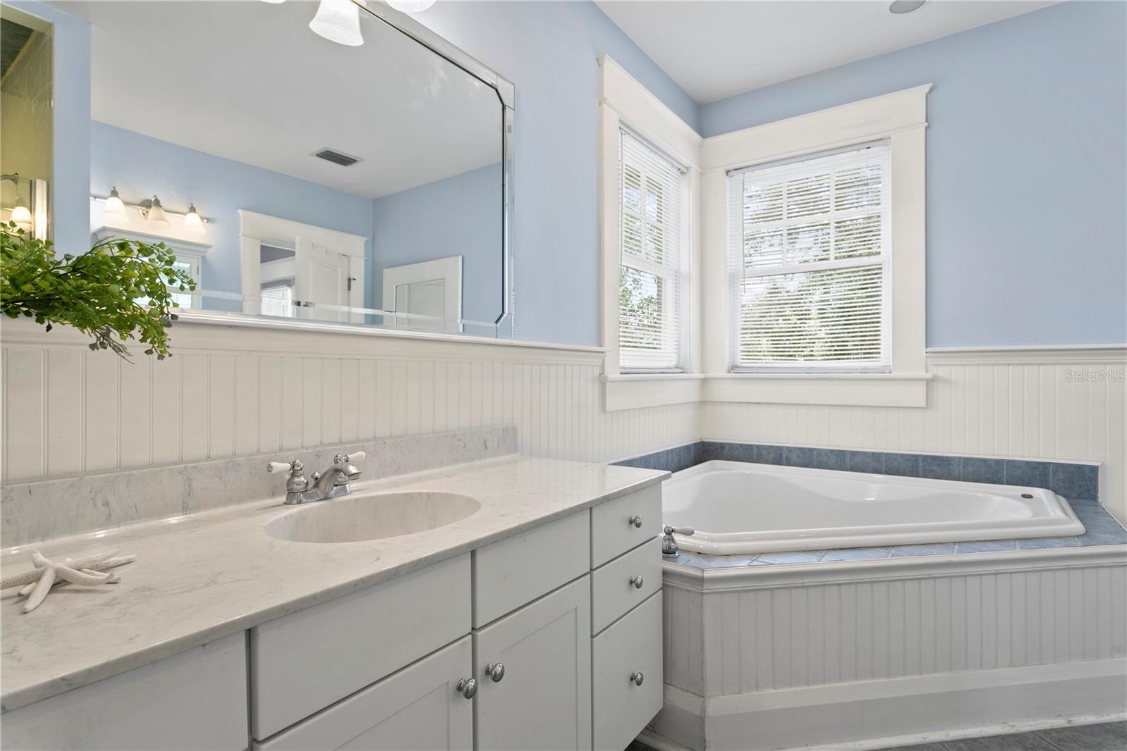 NORTH NEW SUBURB BEAUTIFUL - Residential