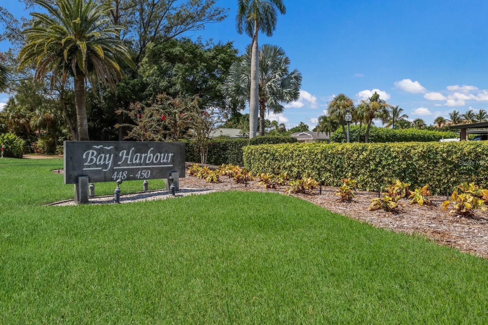 LONGBOAT KEY SOUTH...This is a 3 bedroom, 2 bathroom, end unit on the main floor which makes this unit light & bright with extra windows. The interior is decorated tastefully with warm neutral colors. Beautiful views of Sarasota Bay. Fully equipped kitchen which features stainless appliances, granite countertops and wood cabinets. There is a king size bed in the main bedroom and a queen bed in the second bedroom, third bedroom is used as a bonus room. Amenities include a water front heated pool, kayaks, bike storage, fitness room and assigned covered parking. This property is just minutes away from St. Armand's Circle, Downtown Sarasota, with plenty of restaurants and shopping. Bay Harbour is the perfect place for a relaxing vacation. Call now to book your reservation with these available dates, 11/15/24-12/31/24 at $10,500 & the month of January 2025 at $11,700 + tax & fees. LONGBOAT KEY, SARASOTA, LUXURY RENTALS.